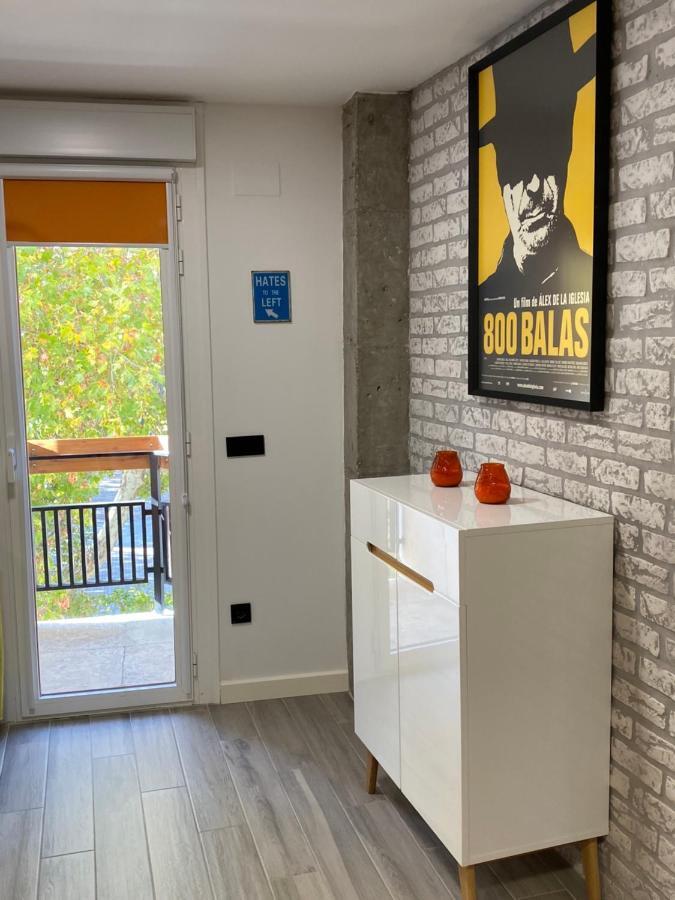 Universidad 4 Apartment *